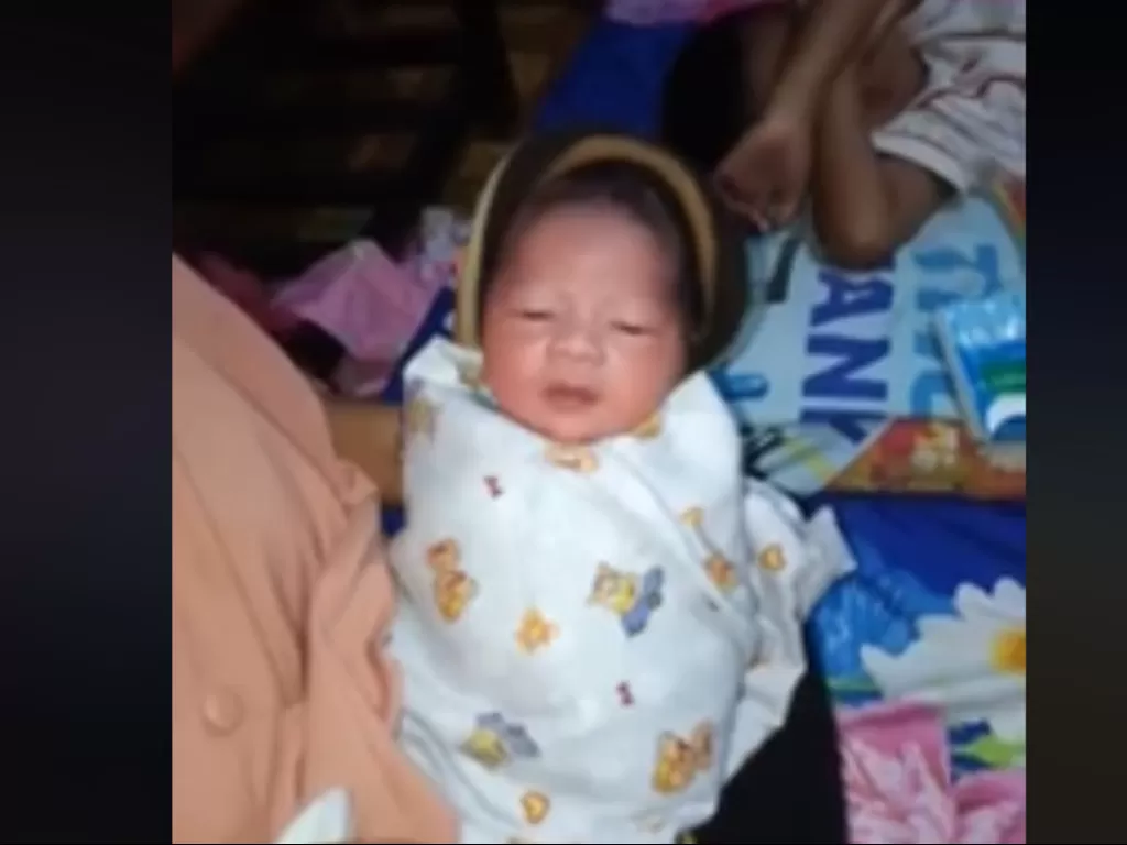 Bayi lahir dari seorang wanita yang hamil satu jam (Youtube/LPI)