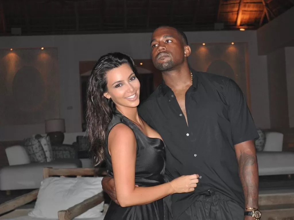 Kim Kardashian dan Kanye West suaminya (Instagram/@kimkardashian)