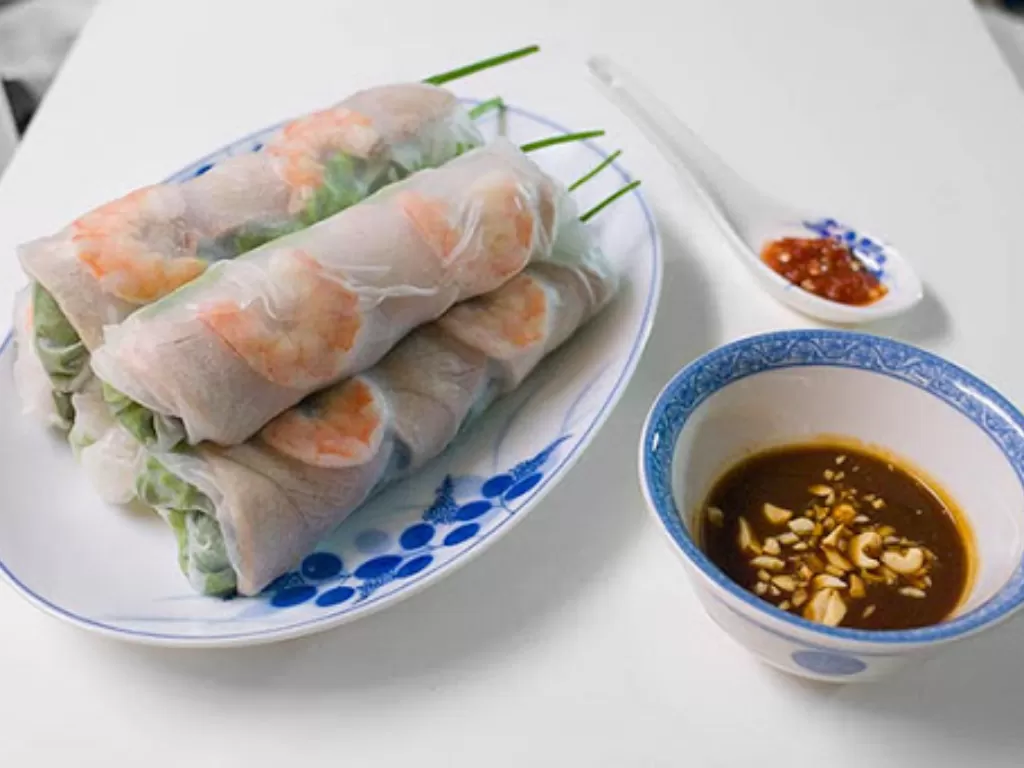 Vietnamese Spring Roll. (hungryhuy.com)
