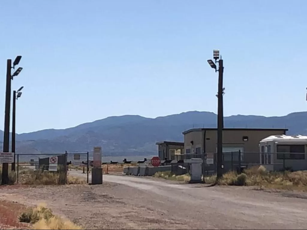 Pintu masuk belakang ke Area 51, Nevada, AS. (REUTERS/Rollo Ross)