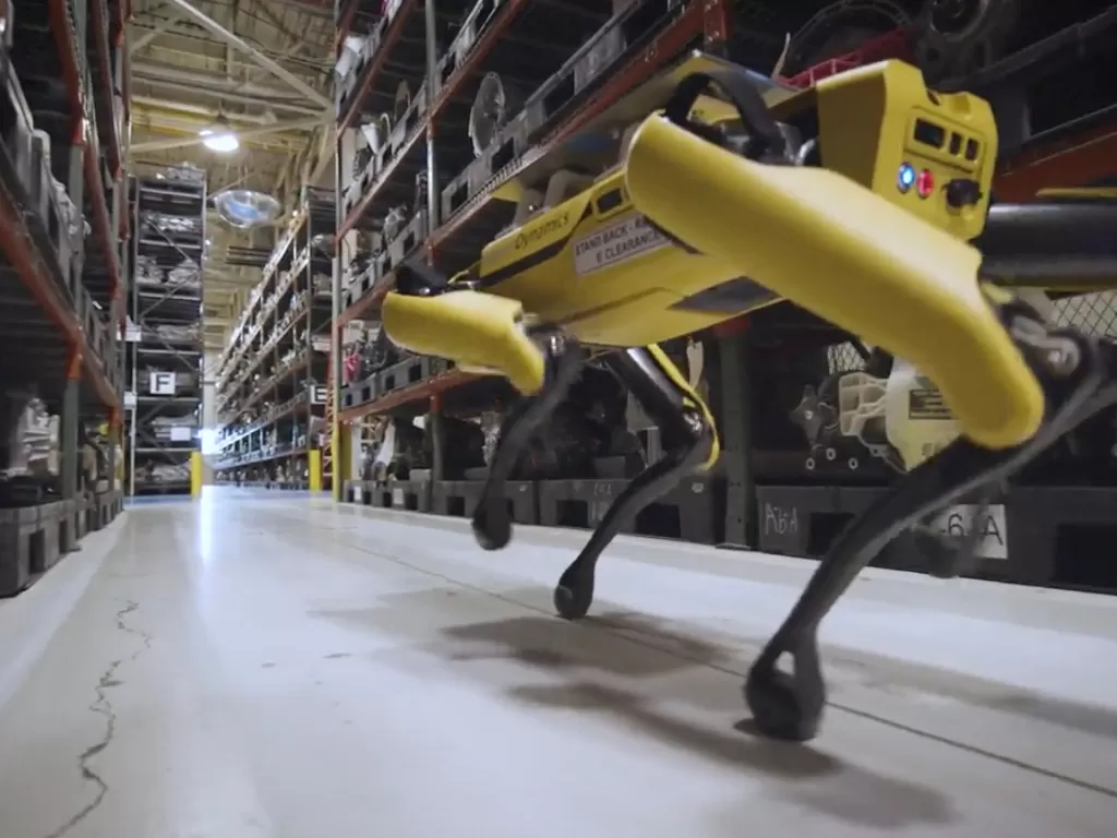 Tampilan robot anjing yang dipekerjakan oleh Ford di pabrik produksi. (REUTERS/FORD MOTOR CO)