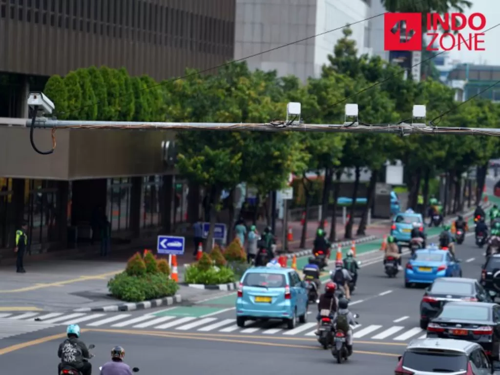 Kamera pengawas atau CCTV terpasang di Jalan MH Thamrin, Jakarta, Kamis (30/1/2020). (INDOZONE/Arya Manggala)