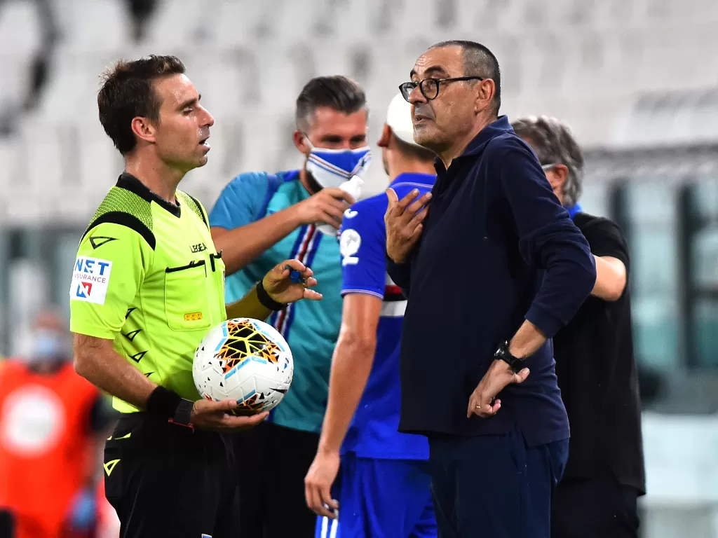 Pelatih Juventus, Maurizio Sarri. (REUTERS/Massimo Pinca)