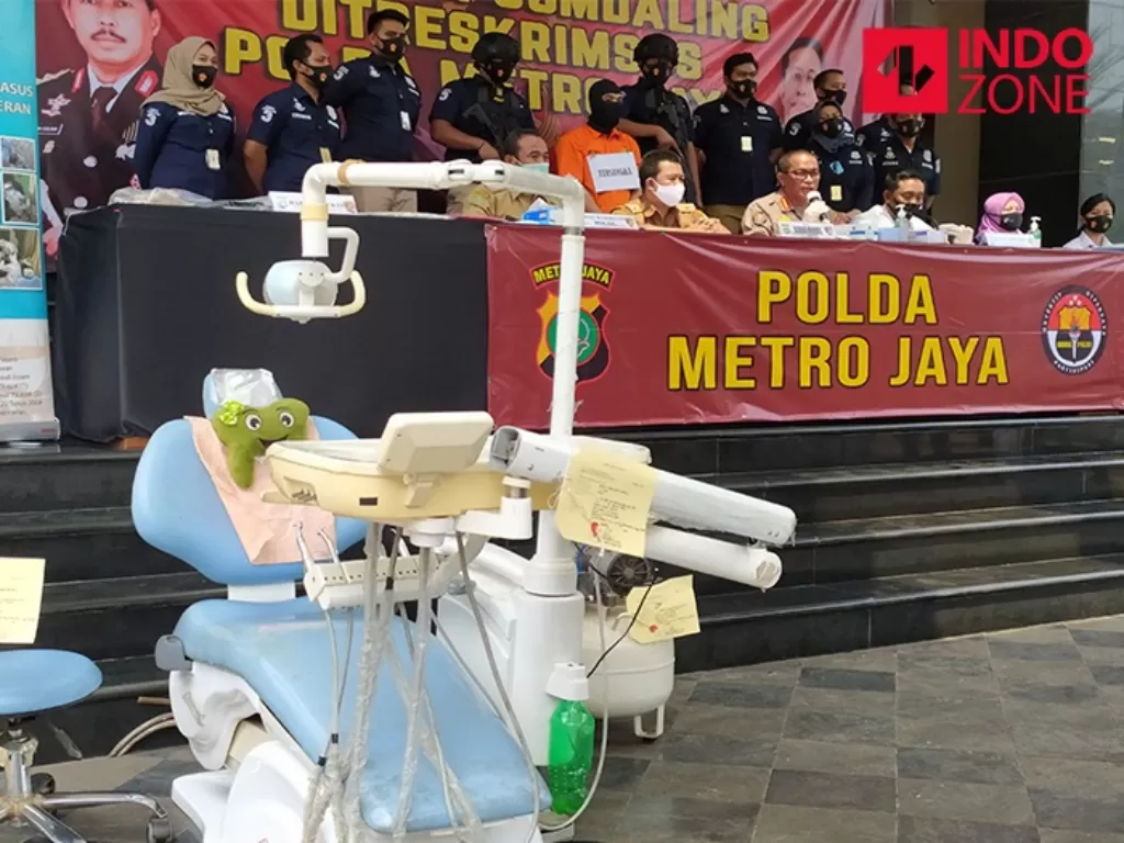 Gelar perkara dokter gigi palsu di Polda Metro Jaya. (INDOZONE/Wilfridus Kolo)