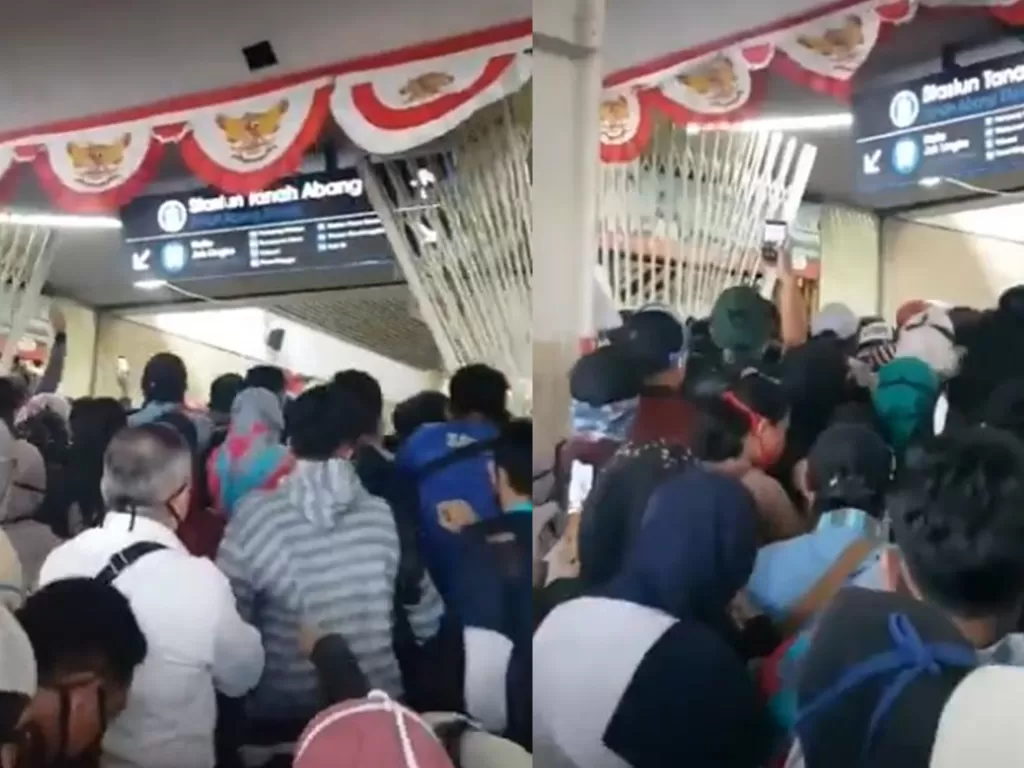 Cuplikan video viral calon penumpang KRL di Stasiun Tanah Abang Jakarta membludak.