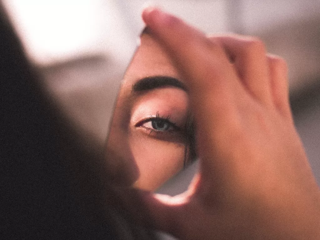 Ilustrasi mata bengkak setelah menangis (Pexels/Ismael Sanchez)