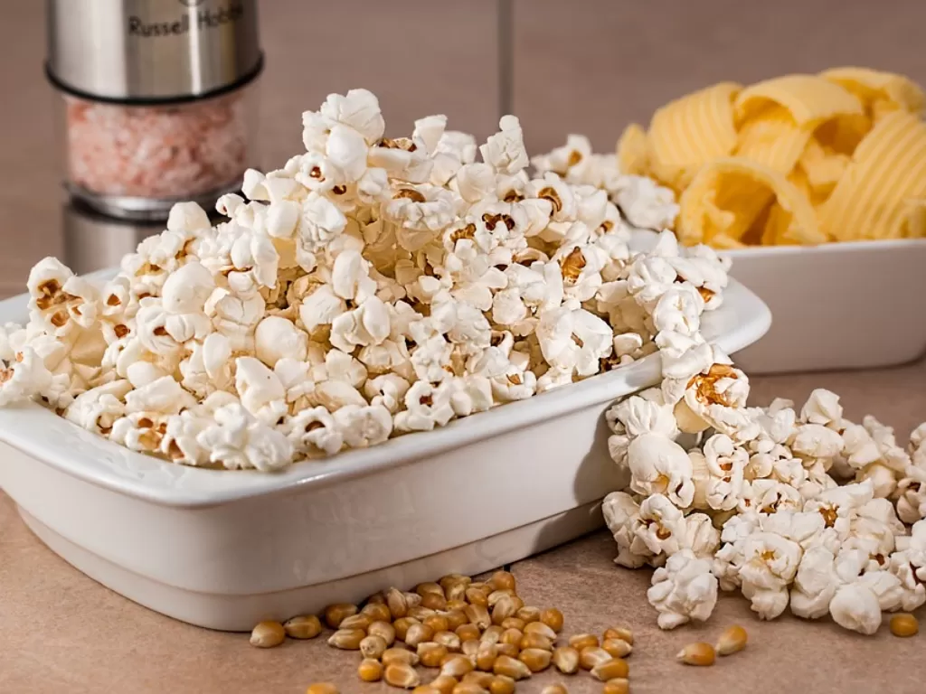 Ilustrasi popcorn rumahan. (Pixabay/Stevepb)