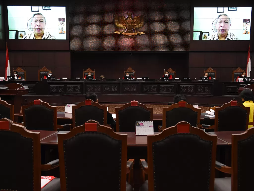 Mantan penasihat KPK Budi Santoso memberikan kesaksian secara virtual pada sidang lanjutan permohonan pengujian formil atas UU Nomor 19 Tahun 2019 (ANTARA FOTO/Indrianto Eko Suwarso)