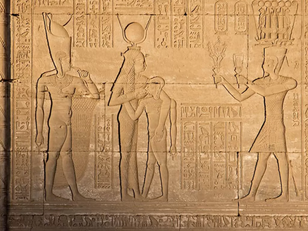 Dewi Hathor dalam kepercayaan Mesir Kuno. (cleopatraegypttours.com)
