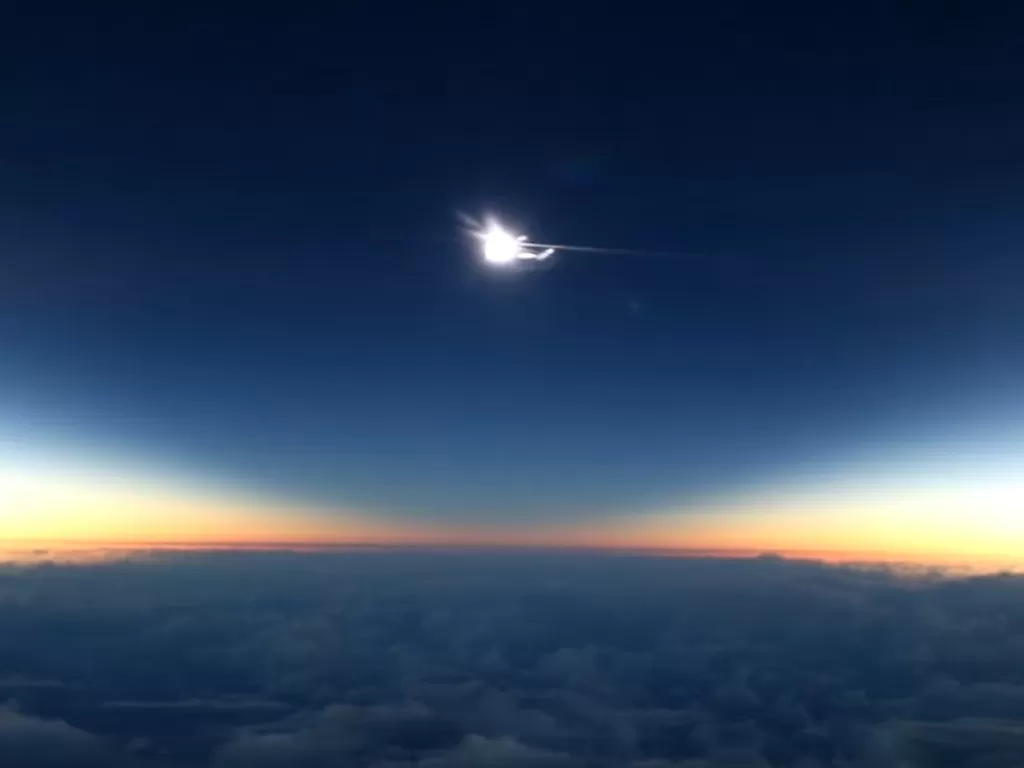 Gerhana matahari yang diambil dari pesawat (YouTube/Alaska Airlines)