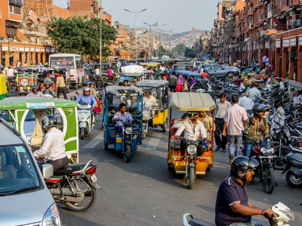 Kemacetan lalu lintas di India. (Boredpanda.com/Michelle Fedosoff)