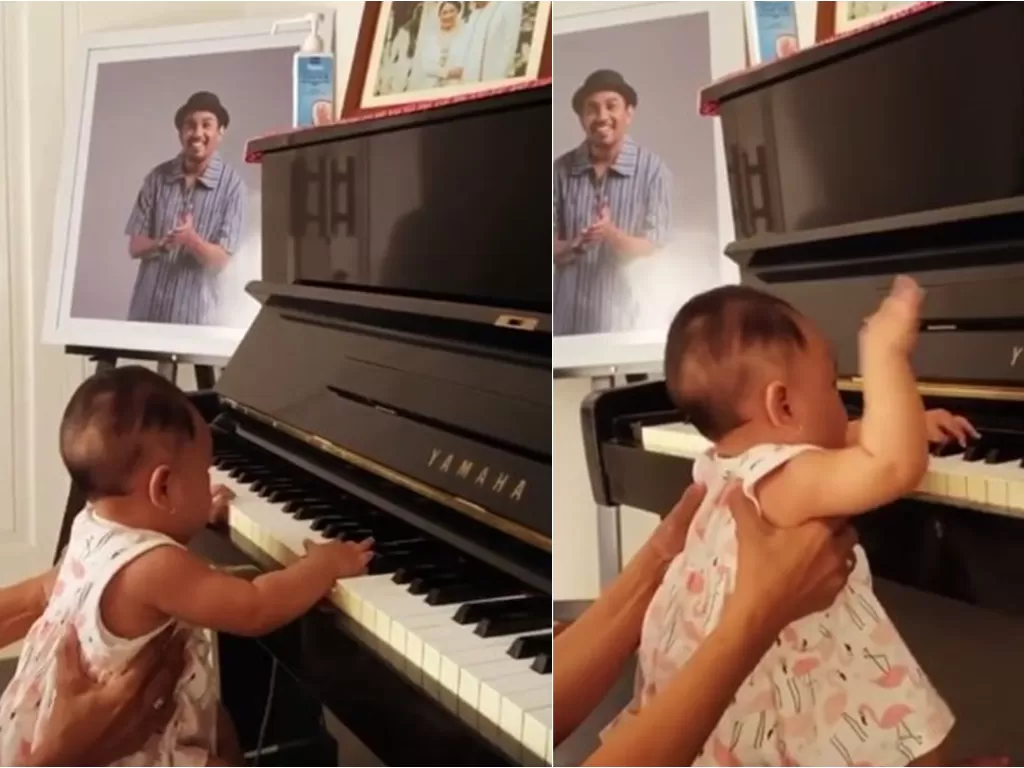 Potret anak Mutia Ayu main piano di samping foto mendiang Glenn Fredly. (Instagram/@mutia_ayuu)