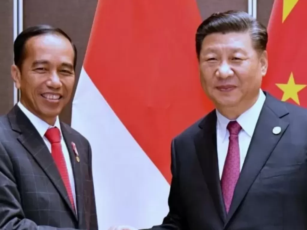 Presiden Jokowi (kiri) dan Presiden Tiongkok Xi Jinping (kanan). (ANTARA/HO-Biro Pers Setpres RI).