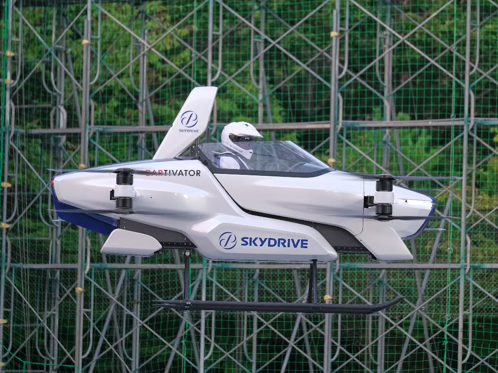 Taksi terbang SkyDrive SD-03 saat dilakukan uji coba terbang (photo/REUTERS/SkyDrive/CARTIVATOR 2020)