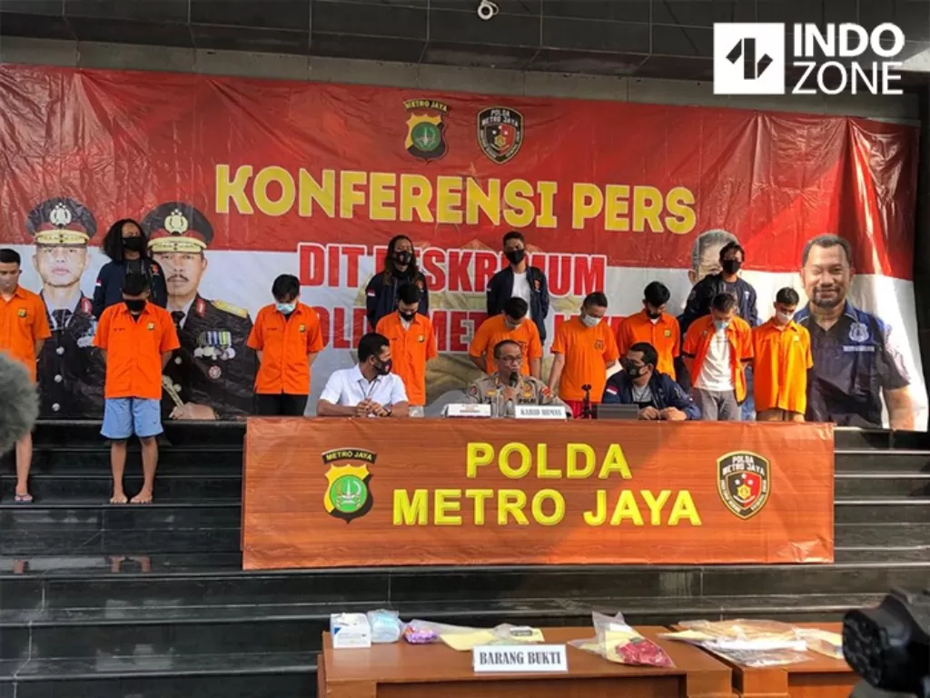 Konferensi pers penggerebekan pesta gay di Kuningan, Jakarta di Polda Metro Jaya, Jakarta, Rabu (2/9/2020). (INDOZONE/Samsudhuha Wildansyah)