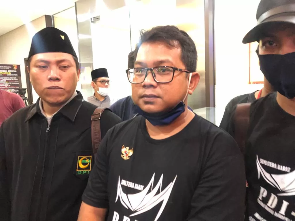 Persatuan Pemuda Mahasiswa Minang (PPMM) yang melaporkan Puan Maharani ke polisi di Gedung Bareskrim Polri, Jakarta, Jumat (4/9/2020). (INDOZONE/Samsudhuha Wildansyah)