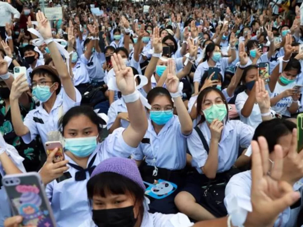 Pelajar Thailand lakukan aksi demo (REUTERS/Soe Zeya Tun)
