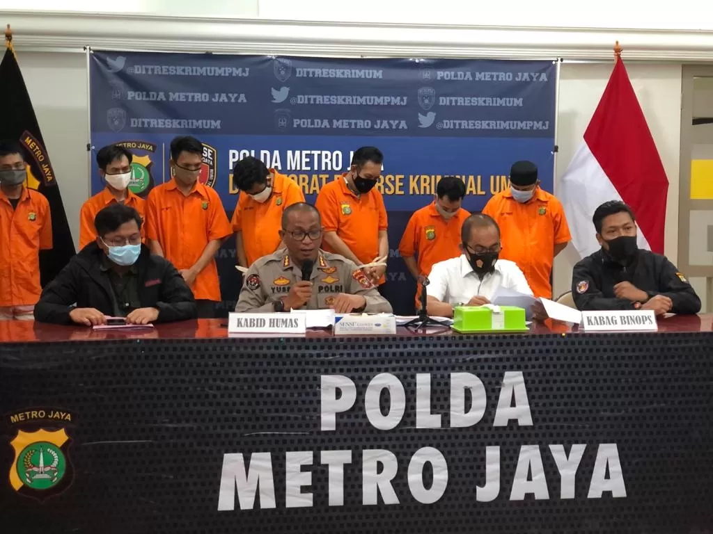 Konferensi pers penangkapan sindikat pengganjal ATM di Polda Metro Jaya, Jakarta, Rabu (9/9/2020). (INDOZONE/Samsudhuha Wildansyah)