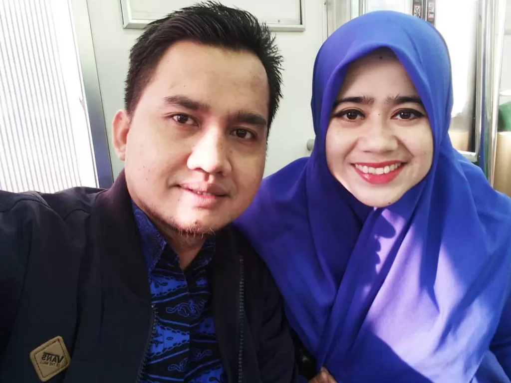 Ketua DPRD Lebak Dindin Nurohmat bersama istrinya. (Instagram)