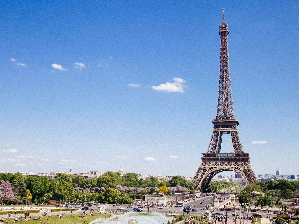 Menara Eiffel, Paris. (Unsplash/@anthonydelanoix)