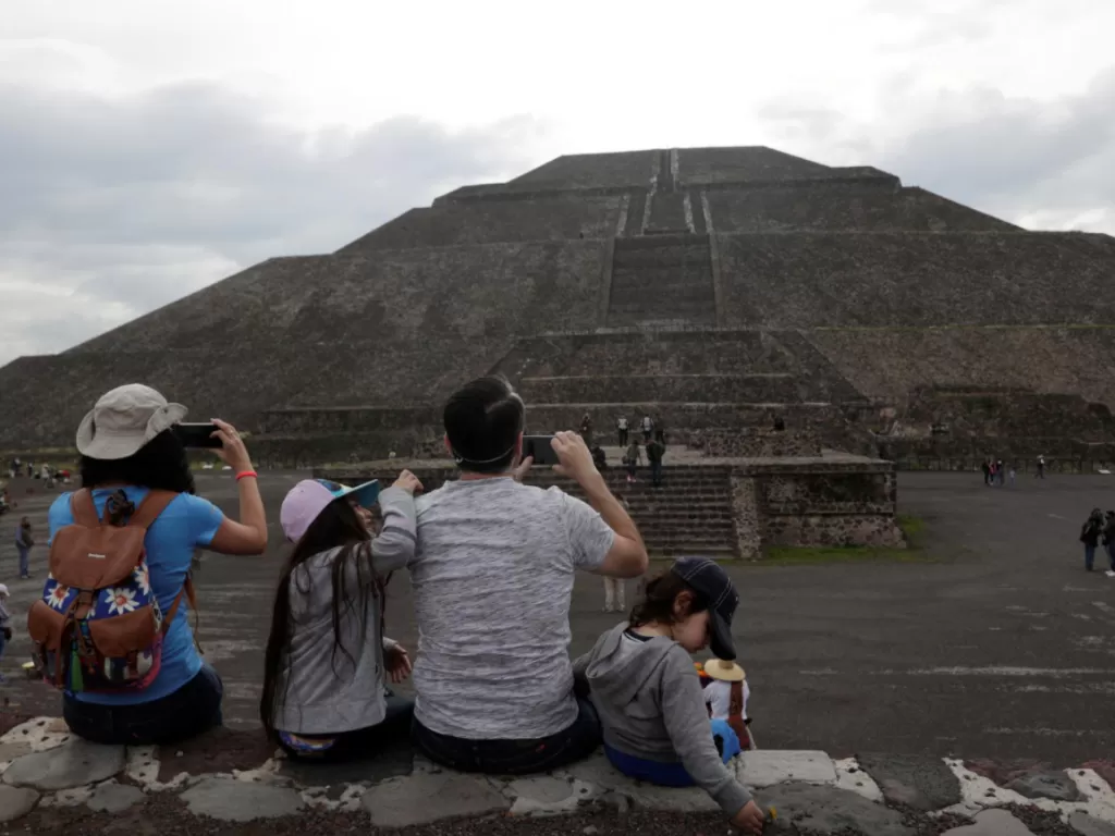 Objek Wisata Piramida Teotihuacan di Meksiko. (REUTERS/Henry Romero)