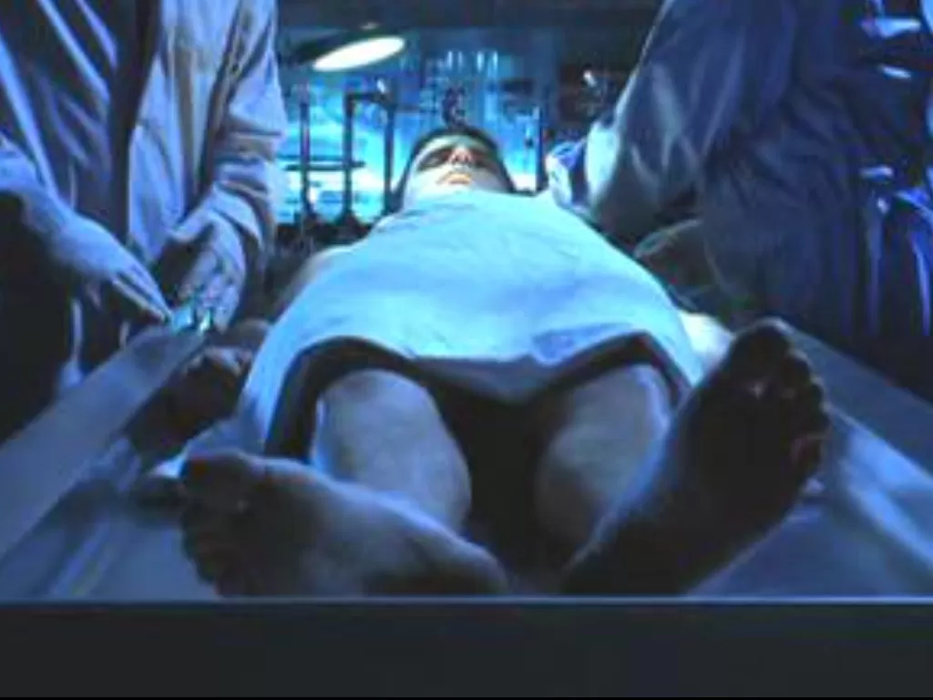 Ilustrasi otopsi mayat beku. (IMDB).
