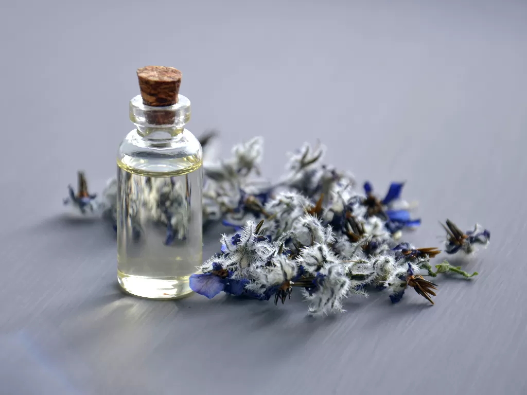 Ilustrasi minyak lavender (Pexels/Mareefe)