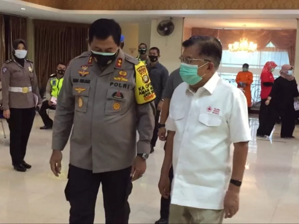 Jusuf Kalla di Polda Metro Jaya, Sabtu (19/9/2020). (INDOZONE/Samsudhuha Wildansyah)