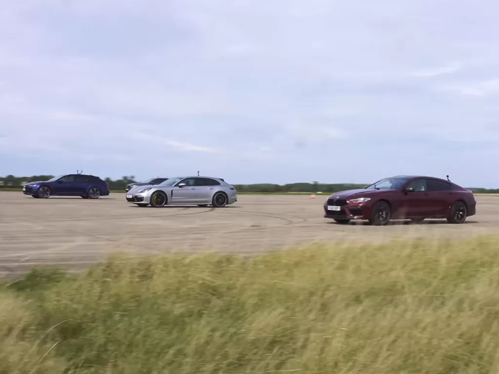 Mobil BMW M8, Audi RS6, Mercedes E63 S AMG, dan Porsche Panamera (photo/YouTube/Carwow)