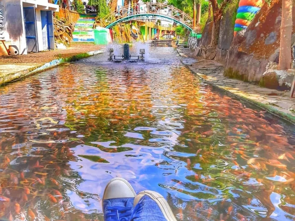 Watergong Klaten. (photo/Instagram/@wonderful_location/@atid130593)