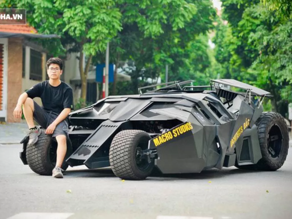 Mahasiswa Vietnam bikin Batmobile gahar (Oddity Central)