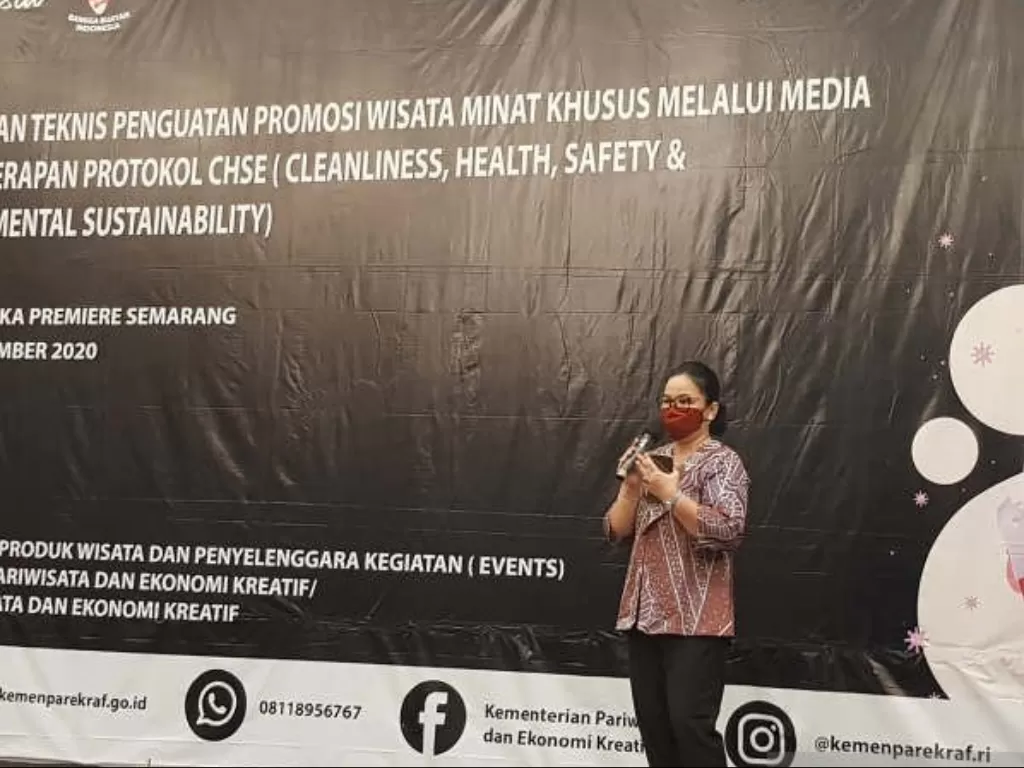 Wakil Ketua Komisi X DPR Agustina Wilujeng membuka bimbingan teknis di Semarang, Kamis. (Photo/ANTARA/ I.C.Senjaya) 