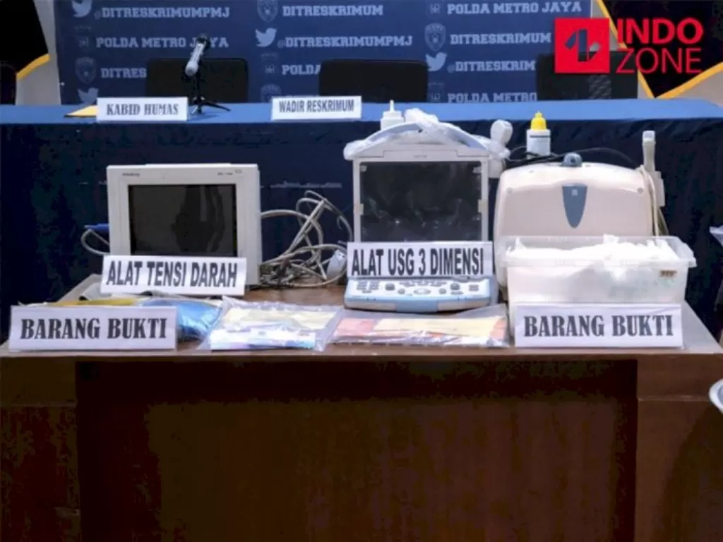 Konferensi pers Polda Metro kasus penggerebekan klinik aborsi di Jalan Percetakan Negara, Jakarta Pusat, Rabu (23/9/2020). (INDOZONE/Samsudhuha Wildansyah)