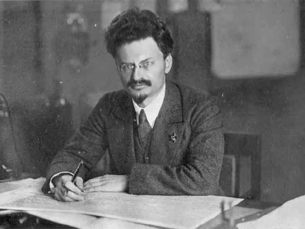 Lev Davidovich Bronstein/Leon Trotsky. (thenews.mx)