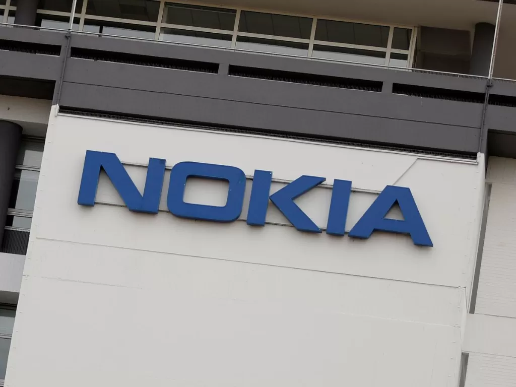 Logo perusahaan Nokia di Nokia Paris-Saclay campus (photo/REUTERS/Benoit Tessier)