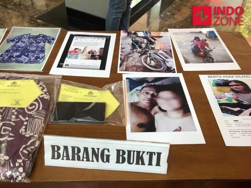 Konferensi pers kasus penculikan anak berkebutuhan khusus disertai persetubuhan di Polda Metro Jaya, Jakarta. (INDOZONE/Samsudhuha Wildansyah)