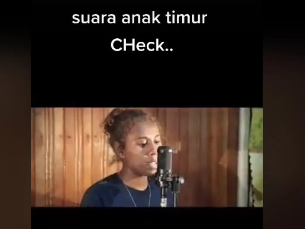 Wanita asal Timur Indonesia bersuara indah viral (Tiktok)