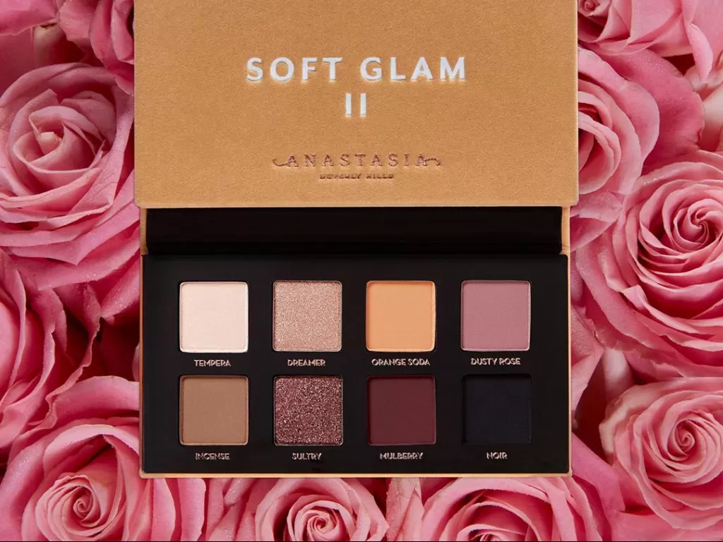 Soft Glam Eye Shadow Palette (Instagram/@anastasiabeverlyhills)