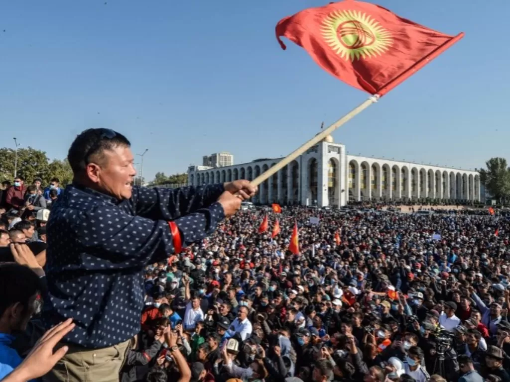 Unjuk rasa pendemo, Perdana Menteri Kyrgystan pilih mundur. (AFP)