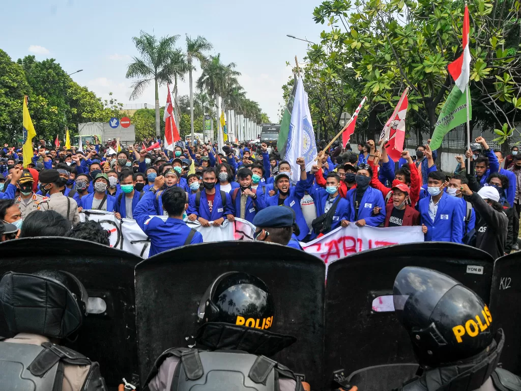 Ilustrasi aksi unjuk rasa sejumpah mahasiswa. (Foto: ANTARA/Fakhri Hermansyah)