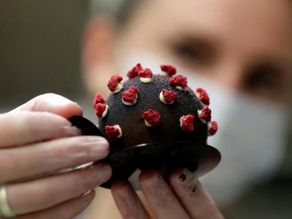 Kue berbentuk virus corona. (REUTERS)
