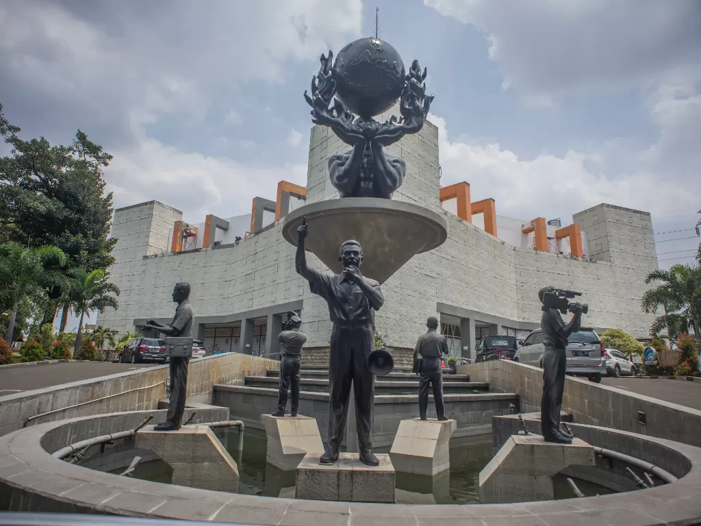 Museum Penerangan di Taman Mini Indonesia Indah (TMII) sepi dari aktivitas wisatawan, Jakarta, Selasa (13/10/2020). ANTARA FOTO/Aprillio Akbar
