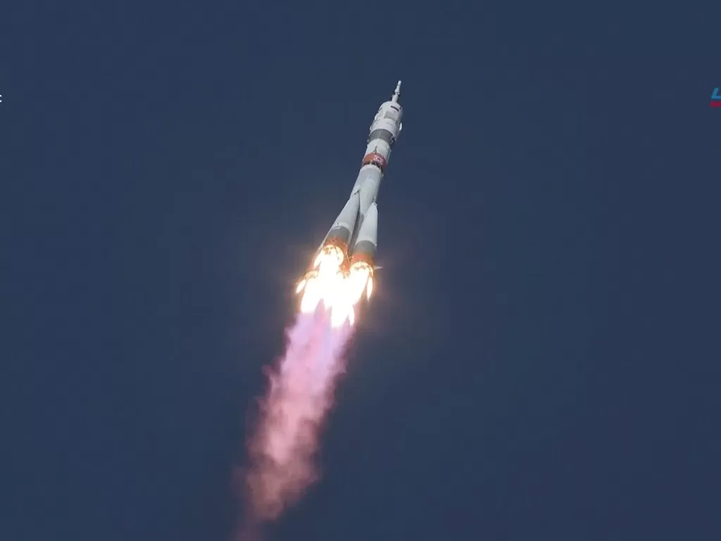 Pesawat ruang angkasa Soyuz MS-17 meluncur ke luar angkasa (REUTERS/RUSSIAN SPACE AGENCY ROSCOSMOS)