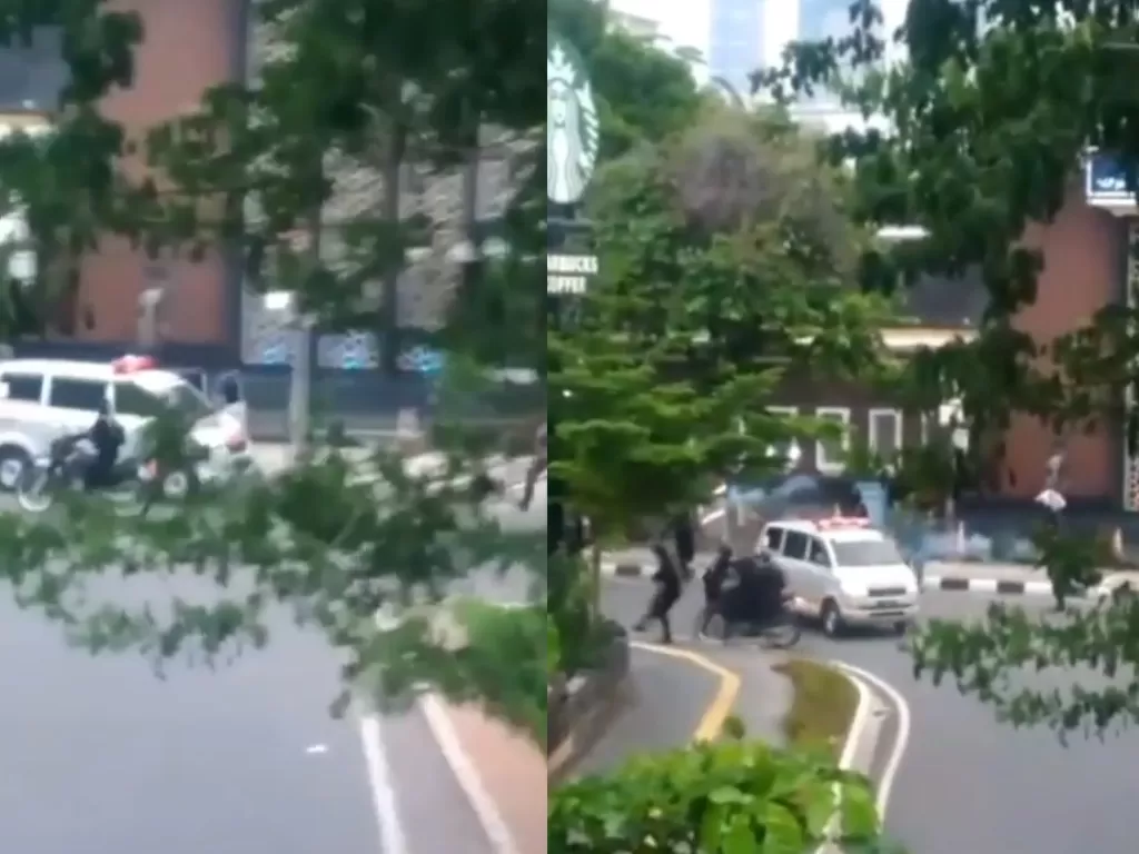 Viral ambulans kabur dari polisi. (Instagram/majeliskopi08)
