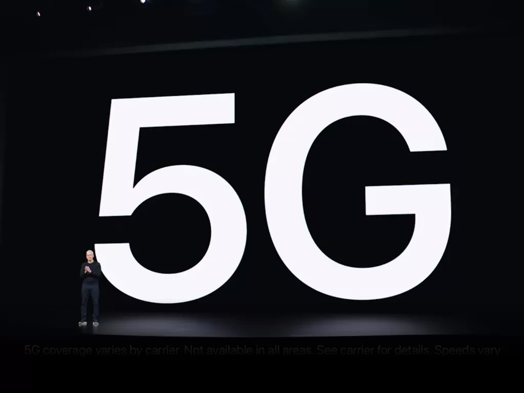 CEO Apple, Tim Cook saat mengumumkan teknologi 5G di iPhone 12 Series (photo/Apple)