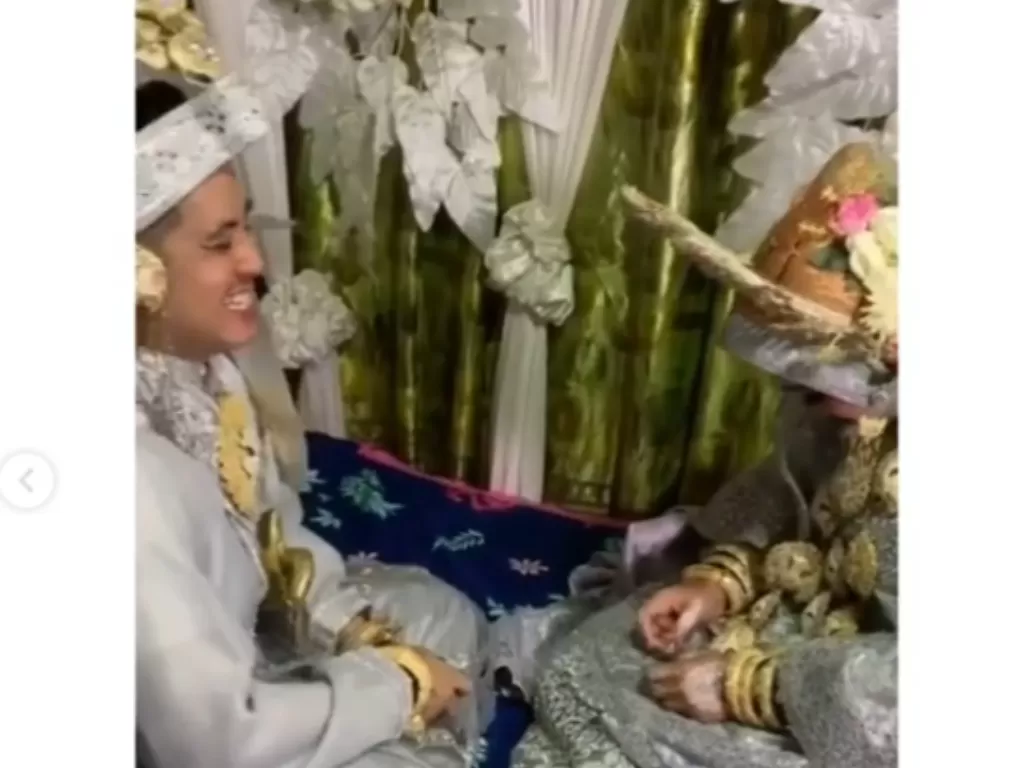 Viral pasangan pengantin tak pernah bertemu dan pacaran lalu menikah (Instagram/@makassar.iinfo)