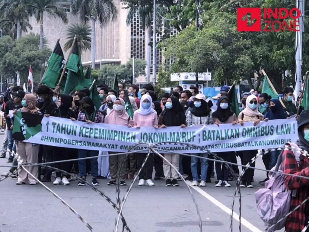Aksi unjuk rasa menolaj undang-undang cipta kerja beberapa waktu lalu di Jakarta. (INDOZONE/Samsudhuha Wildansyah)