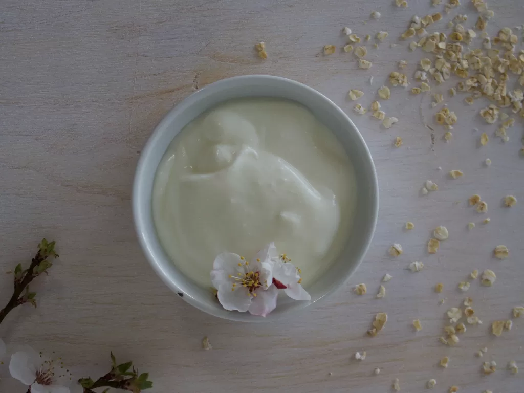 Yoghurt (Unsplash/Evan Reimer)