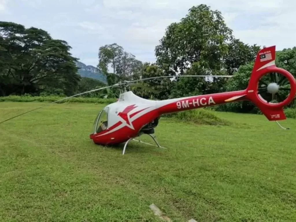 Kecelakaan helikopter di Taman Melawati, Kuala Lumpur, dilaporkan terjadi pada jam 11.50, Minggu, 8 November 2020. ANTARA Foto/Ho-Telegram