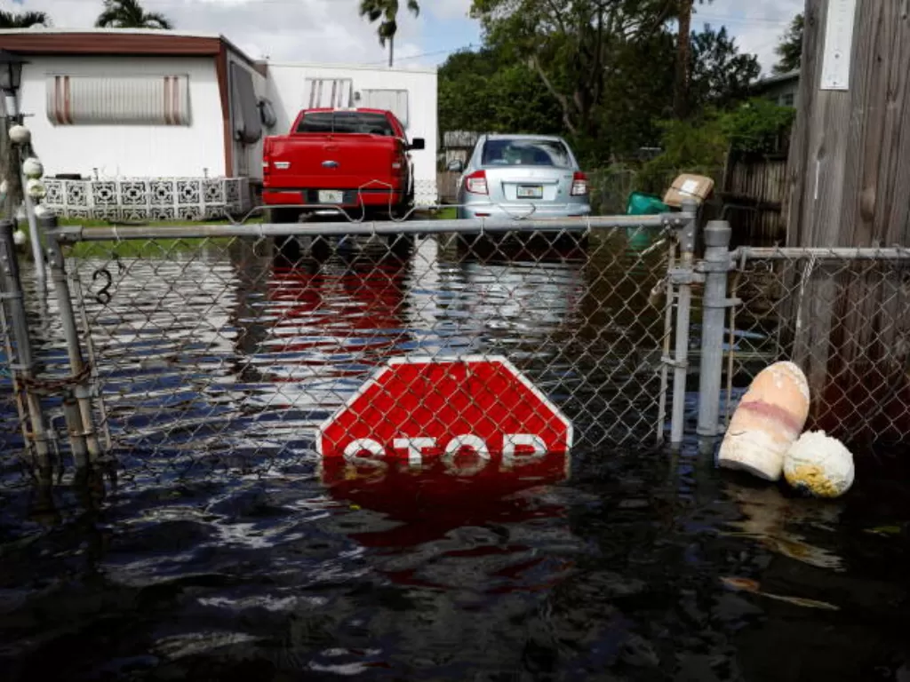 Banjir di Florida Selatan. (REUTERS/Marco Bello)
